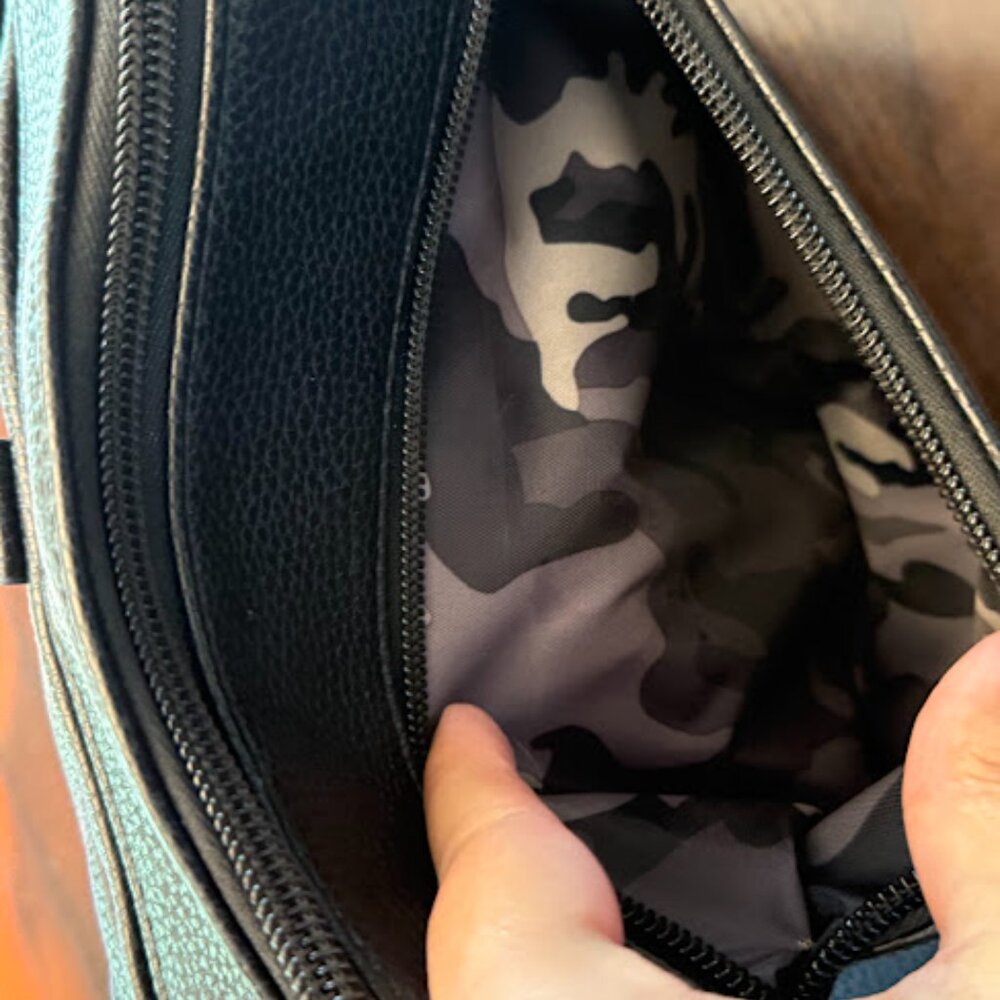 Lug Flare XL Vegan Leather Shoulder/Crossbody Bag Black Quilted - Picture 8 of 12